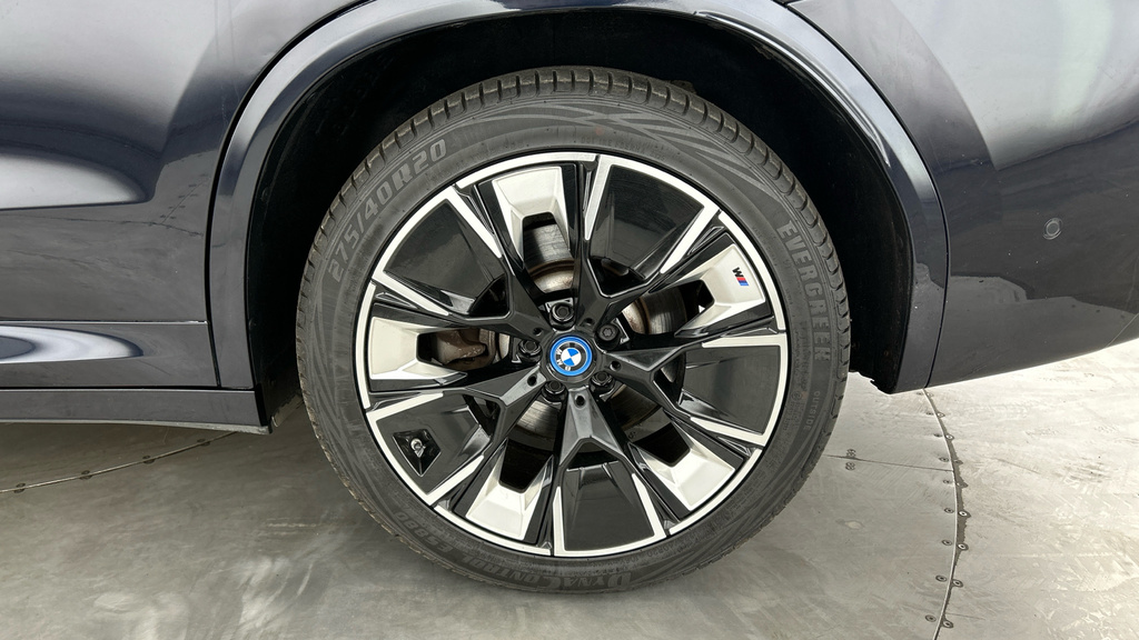BMW iX3 Premier Edition Black #28