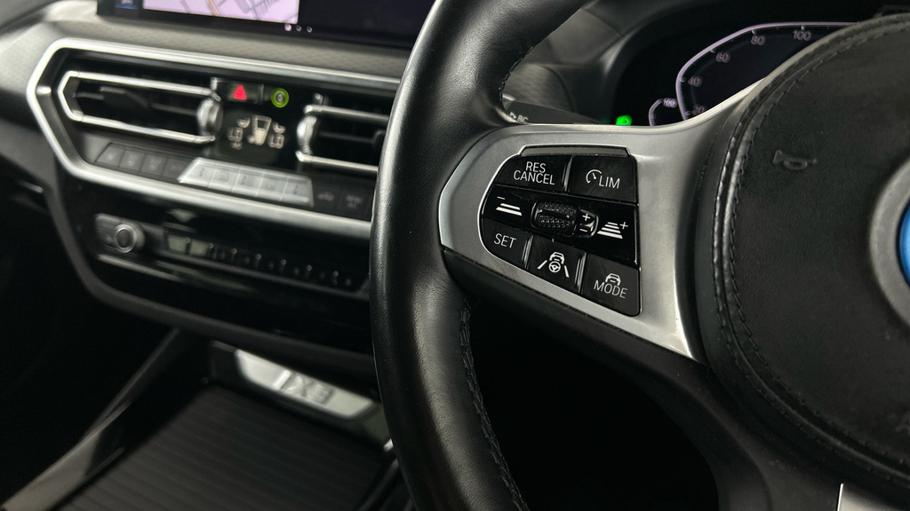 BMW iX3 Premier Edition Black #16