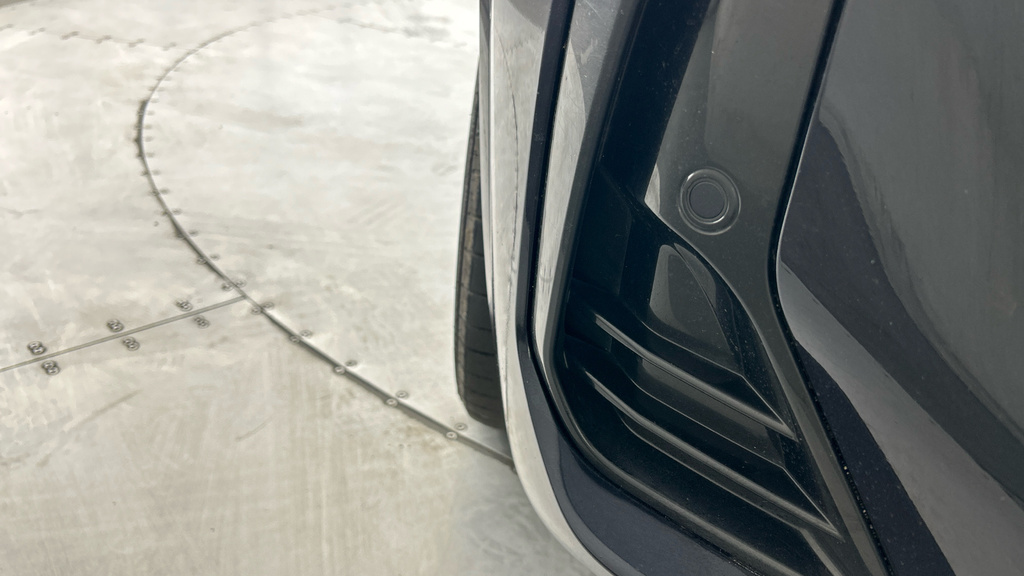 BMW iX3 Premier Edition Black #12
