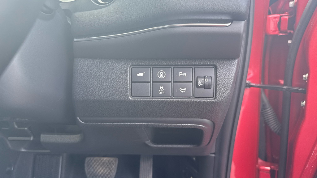 Honda Hr-V Hatchback White #32
