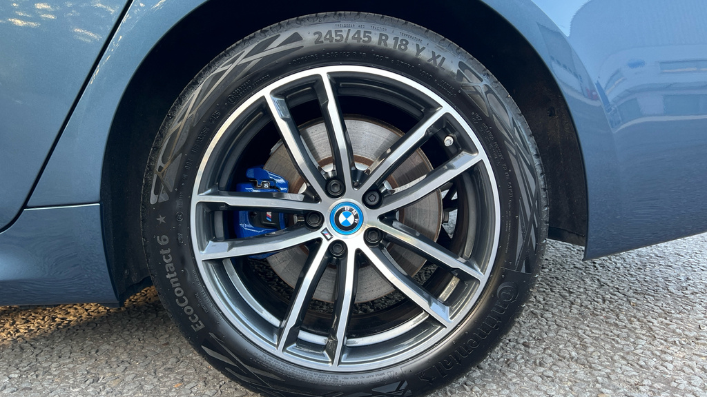 BMW 5 Series 520D M Sport Saloon Black #26