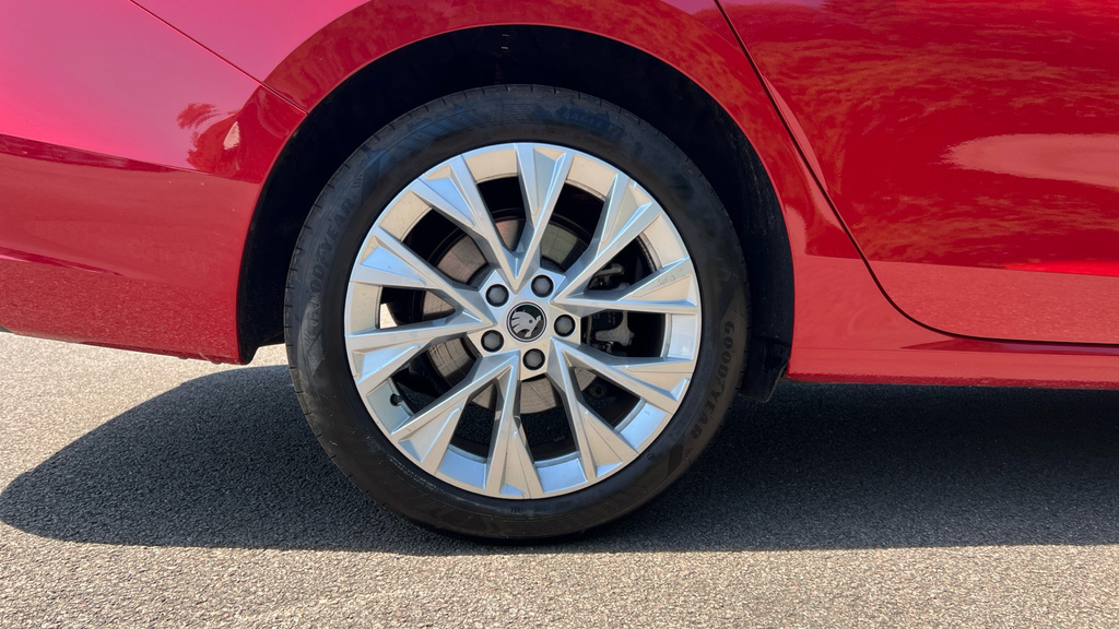 Skoda Superb Se Technology Silver #26