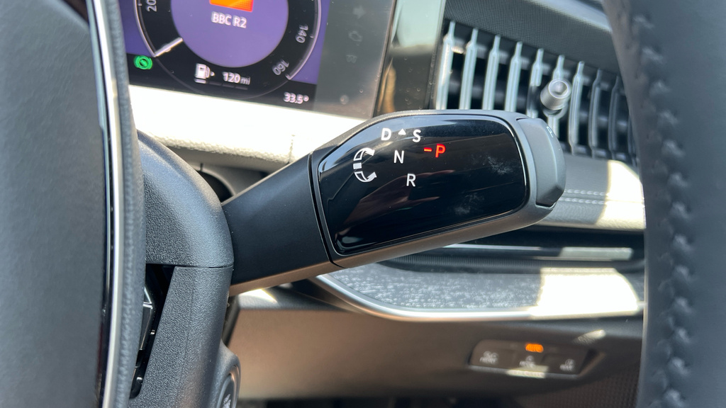 Skoda Superb Se Technology Silver #37