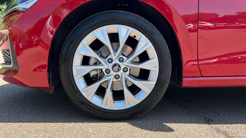 Skoda Superb Se Technology Silver #28
