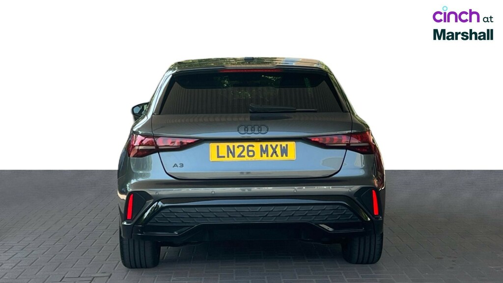Audi A3 1.5 Tfsi 150 Black Edition Grey #4