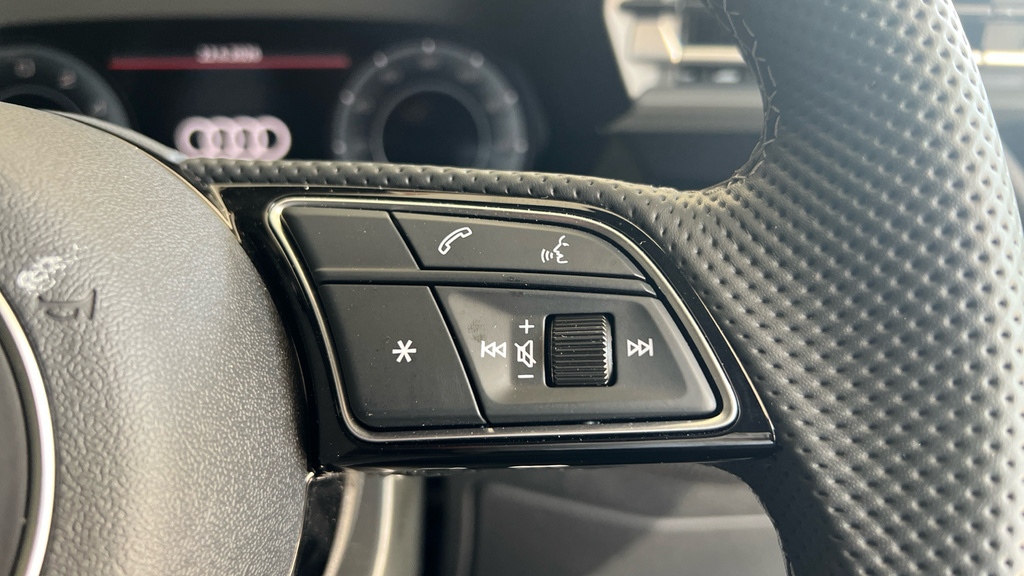 Audi A3 1.5 Tfsi 150 Black Edition Grey #28