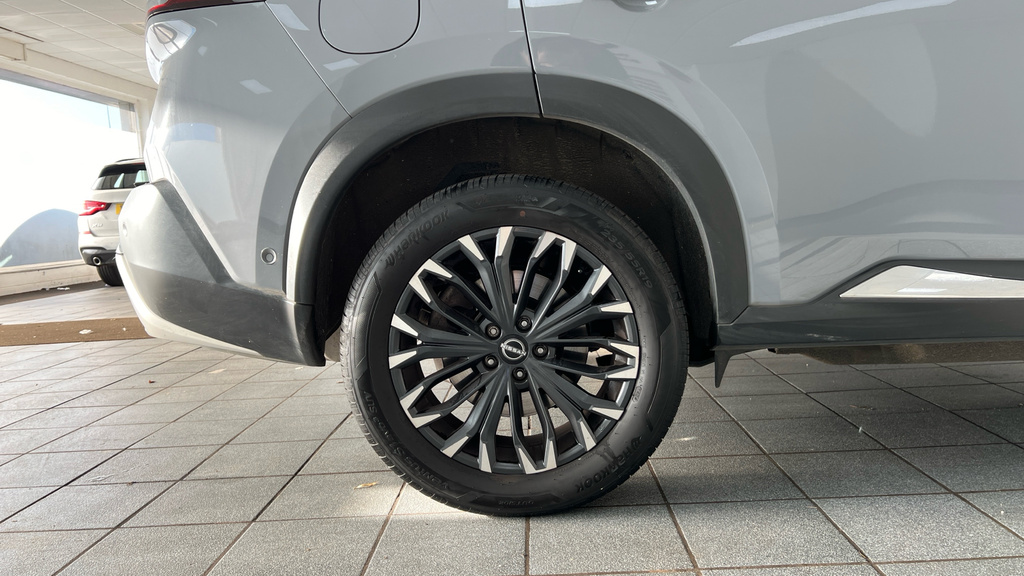 Nissan X-Trail Tekna Grey #31