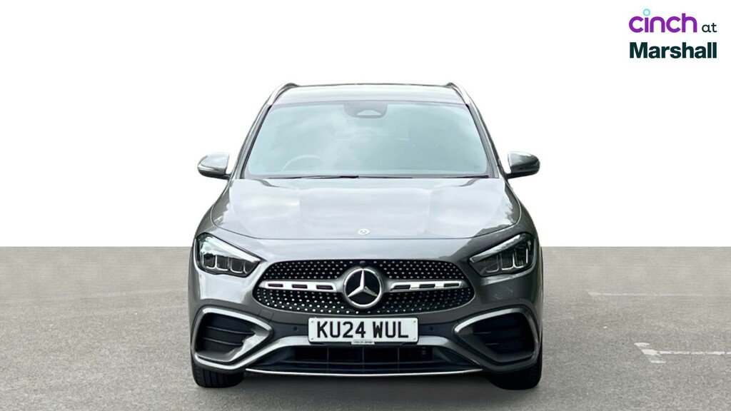 Mercedes-Benz GLA Class 200 Amg Line Executive Black #9