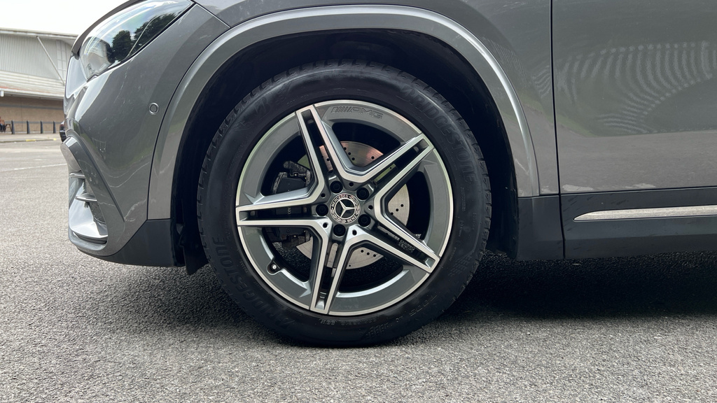 Mercedes-Benz GLA Class 200 Amg Line Executive Black #22