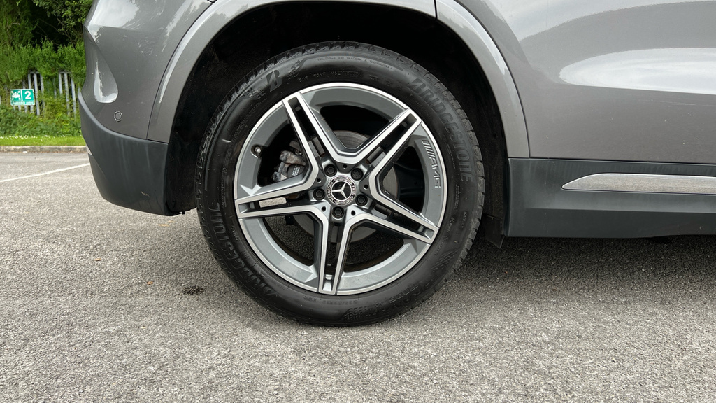 Mercedes-Benz GLA Class 200 Amg Line Executive Black #24