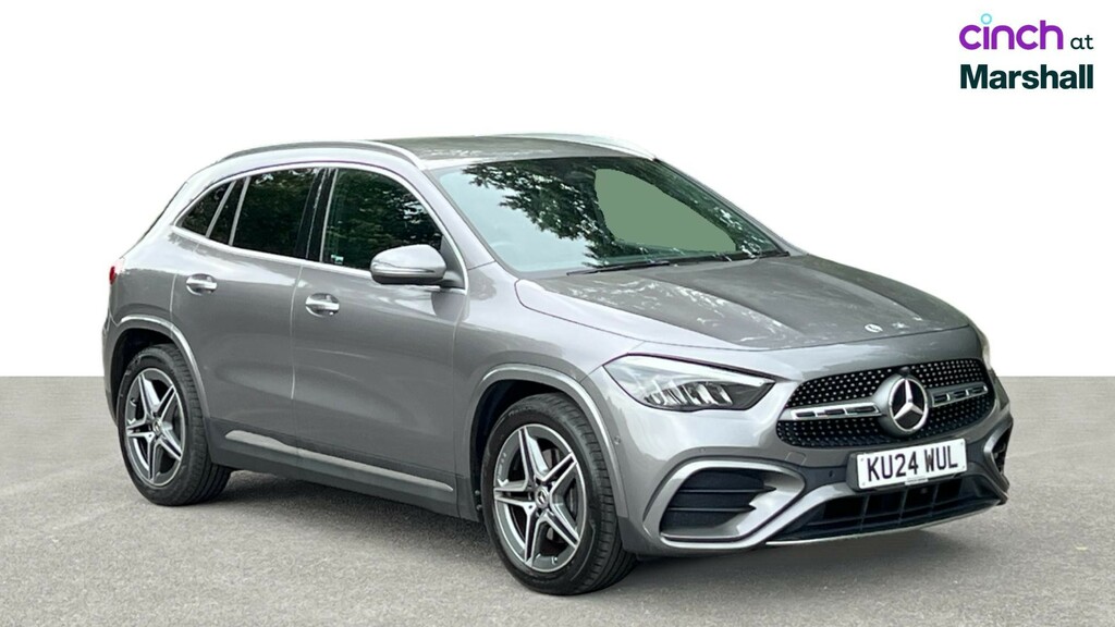Mercedes-Benz GLA Class 200 Amg Line Executive Black #1