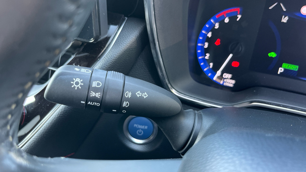 Toyota Corolla 1.8 Icon Tech 121 Bhp Blue #32