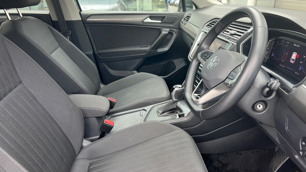 Volkswagen Tiguan Allspace Elegance Silver #33
