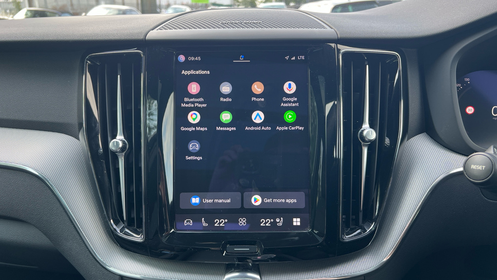 Volvo XC60 Plus Blue #15