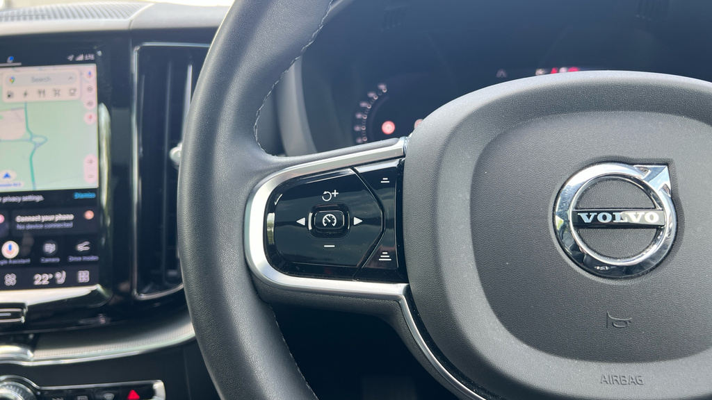 Volvo XC60 Plus Blue #13
