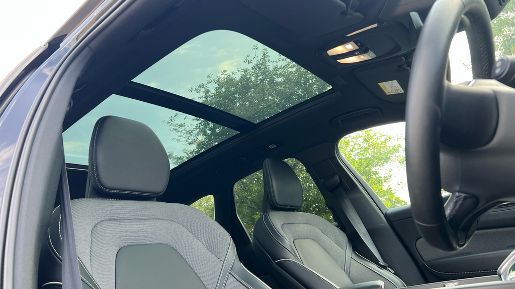 Volvo XC60 Plus Blue #38