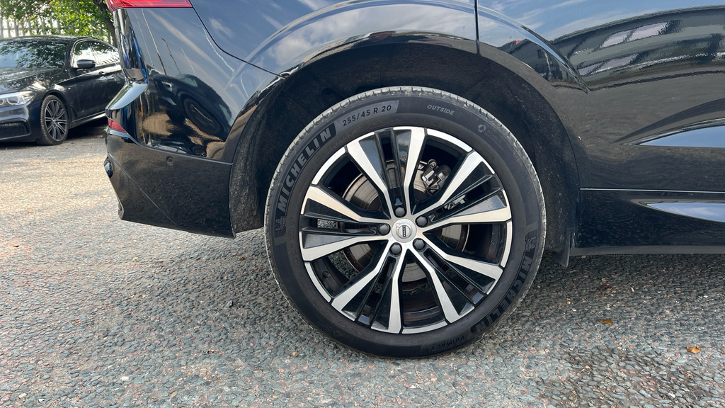 Volvo XC60 Plus Blue #21