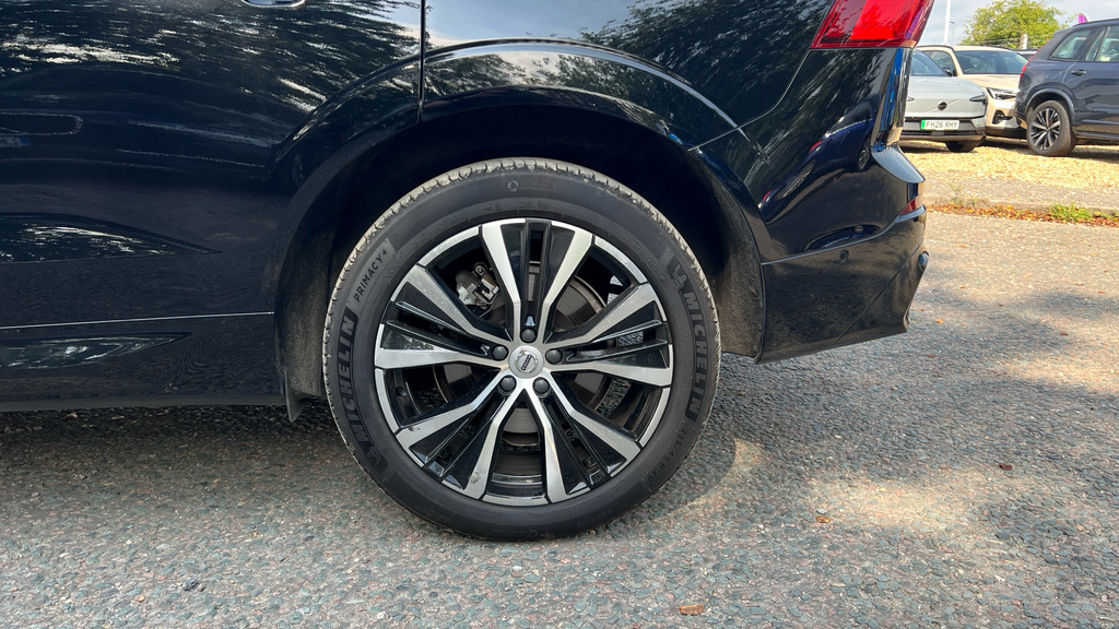 Volvo XC60 Plus Blue #23