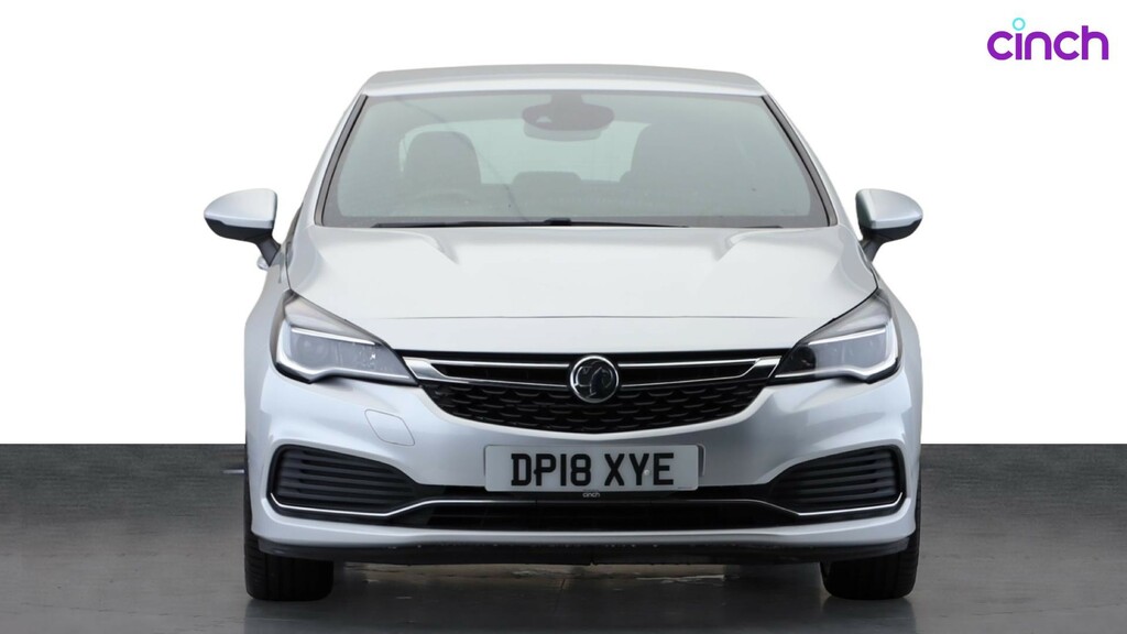 Vauxhall Astra Hatchback Red #8