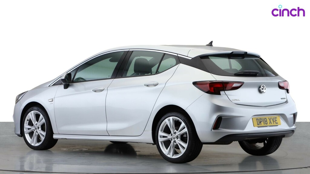 Vauxhall Astra Hatchback Red #5