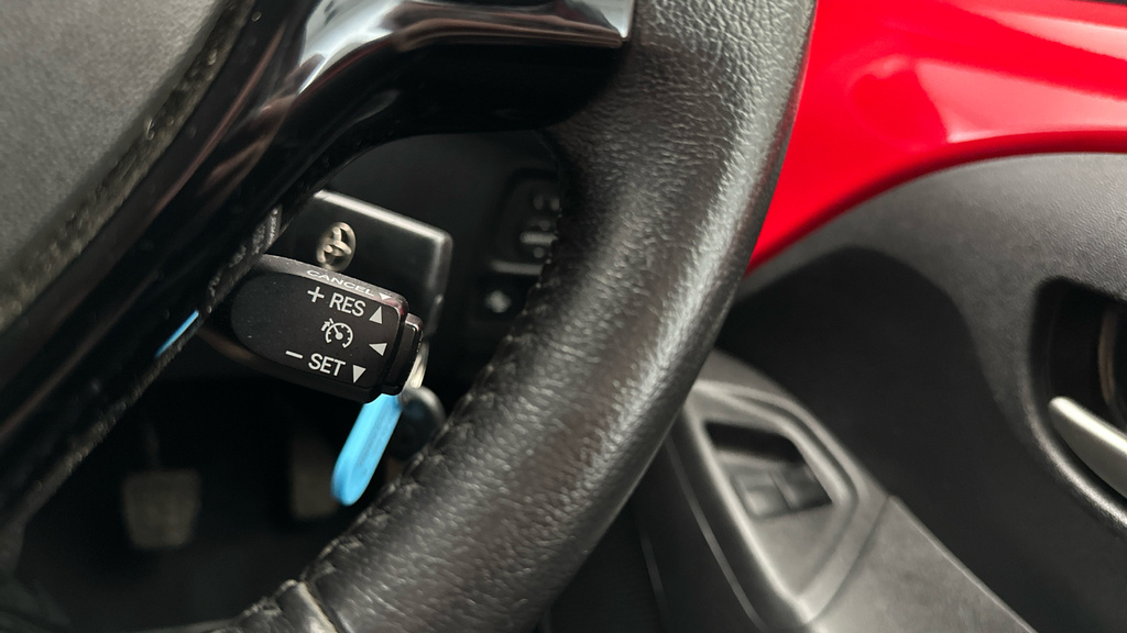 Toyota Aygo X X-play Silver #14