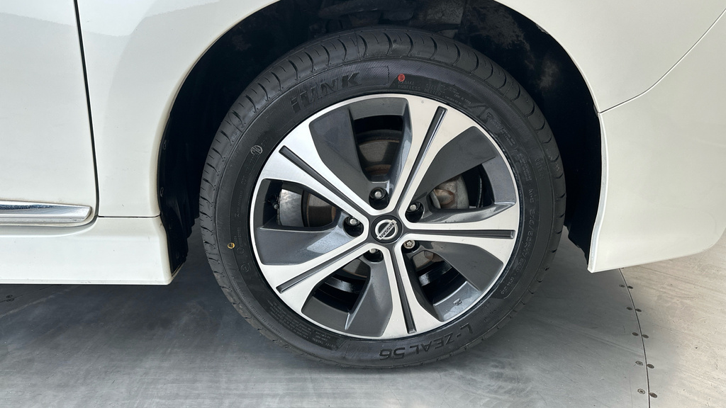 Nissan Leaf E Tekna Black #28