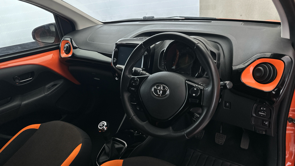 Toyota Aygo X X-trend Black #9