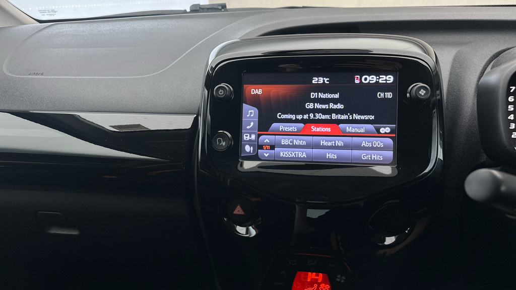Toyota Aygo X X-trend Black #12
