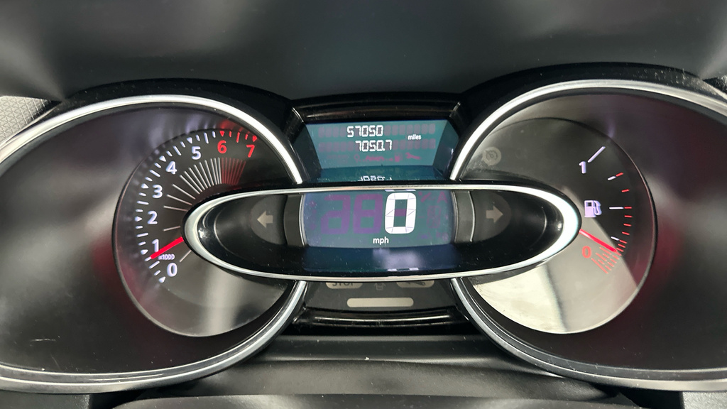 Renault Clio Dynamique Nav White #16