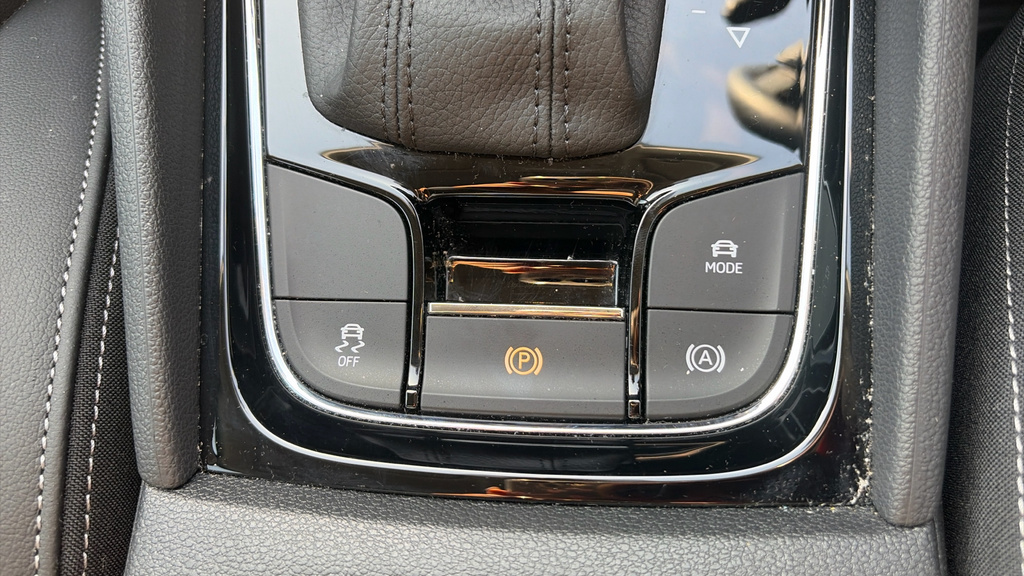 Skoda Karoq Se L Blue #33