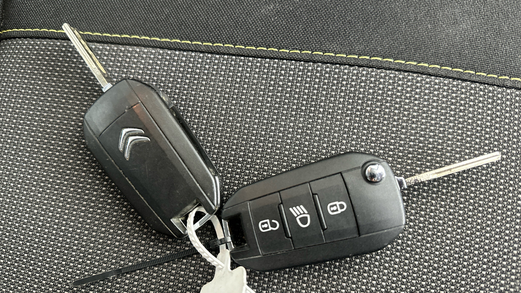 Citroen C3 1.2 Puretech 110 Shine Eat6 Grey #11