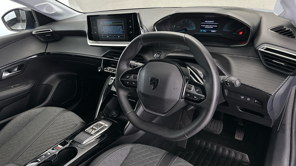 Peugeot e-208 Allure Grey #11
