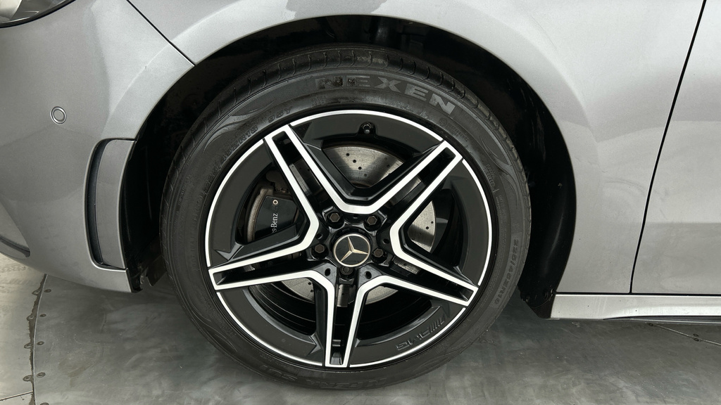 Mercedes-Benz B Class B 200 Amg Line Executive White #26