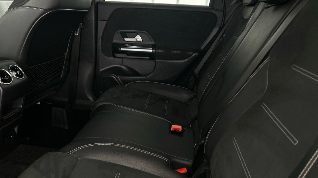 Mercedes-Benz B Class B 200 Amg Line Executive White #23