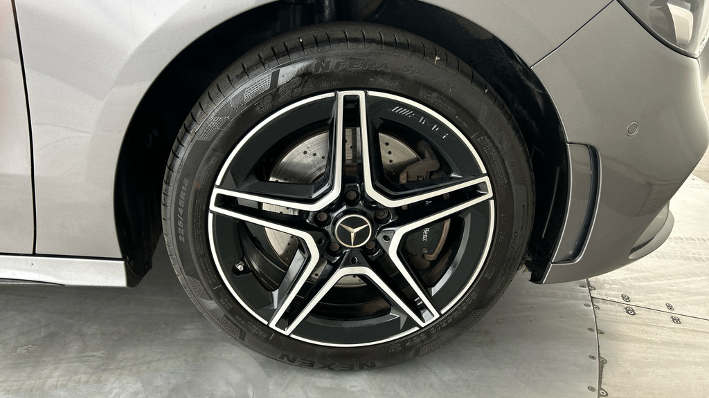 Mercedes-Benz B Class B 200 Amg Line Executive White #29