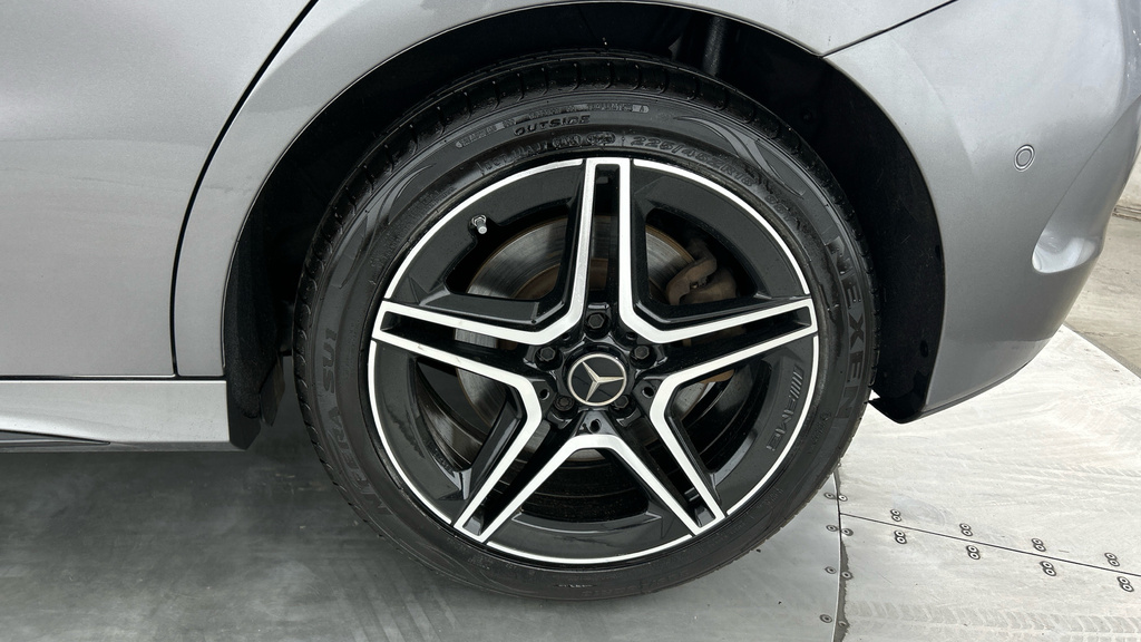 Mercedes-Benz B Class B 200 Amg Line Executive White #27