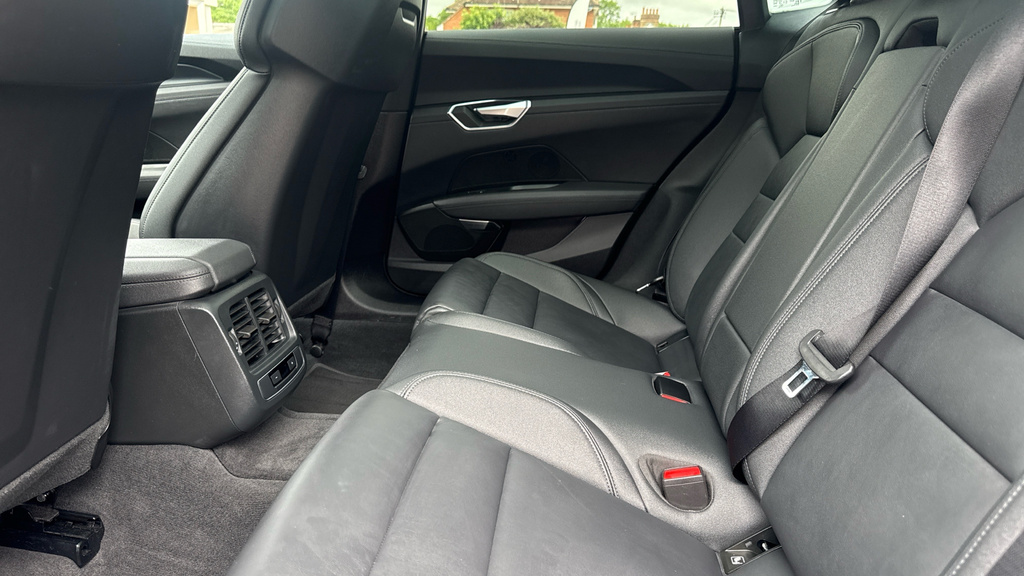 Audi E Tron GT 93.4Kwh Quattro Grey #30