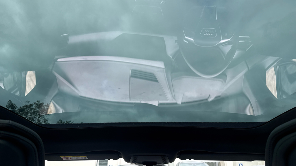 Audi E Tron GT 93.4Kwh Quattro Grey #4