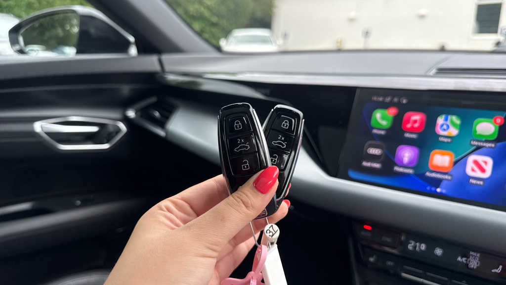 Audi E Tron GT 93.4Kwh Quattro Grey #37
