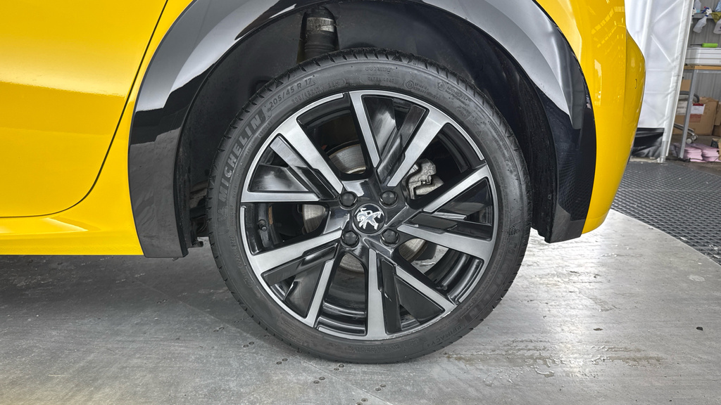 Peugeot e-208 208 Gt Ev Black #20