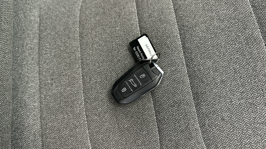 Citroen C5 X 1.2 Puretech 130 Shine Eat8 Black #30