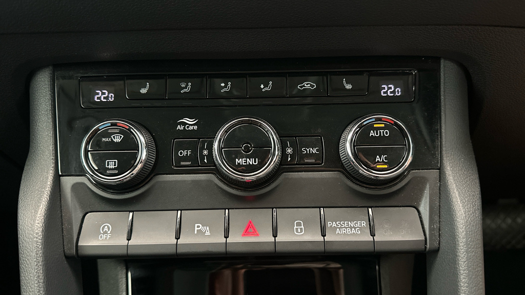 Skoda Karoq Edition Grey #13