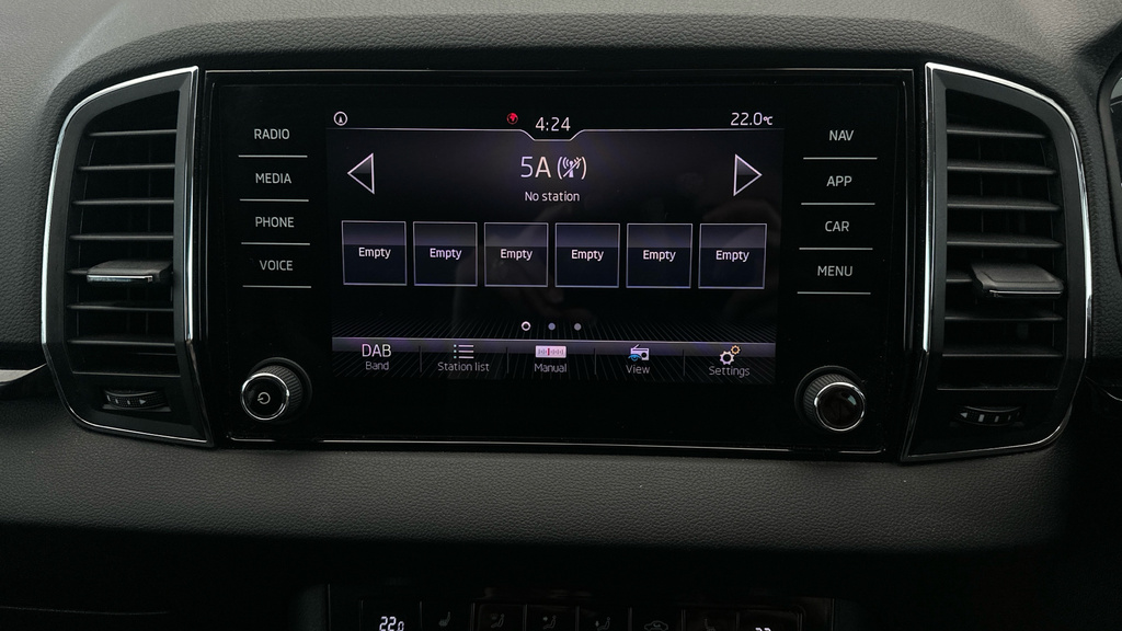 Skoda Karoq Edition Grey #17