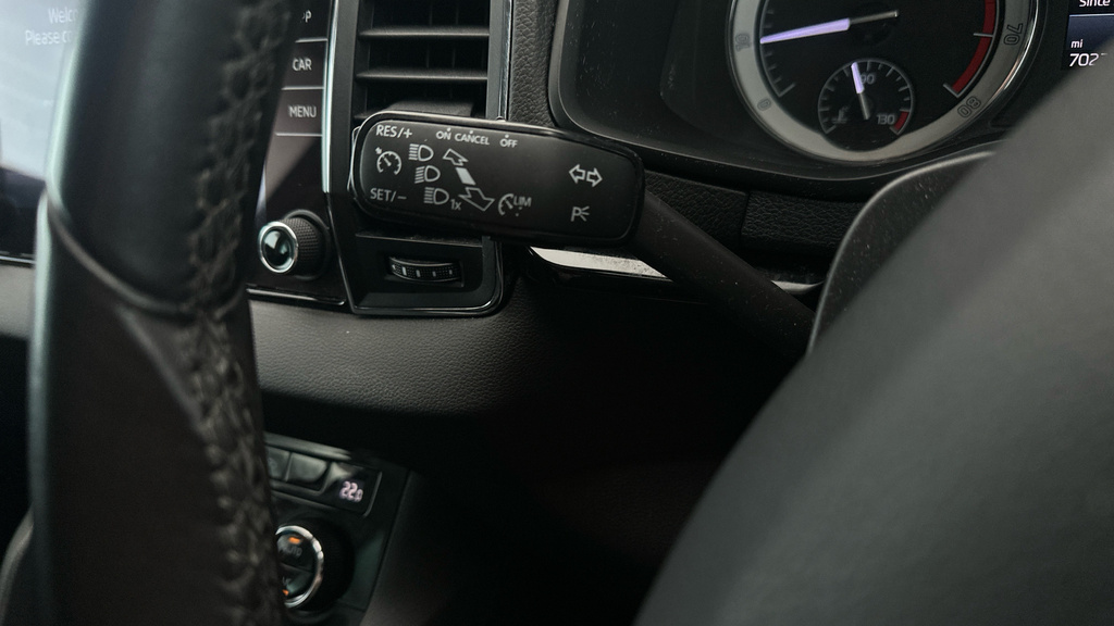 Skoda Karoq Edition Grey #12