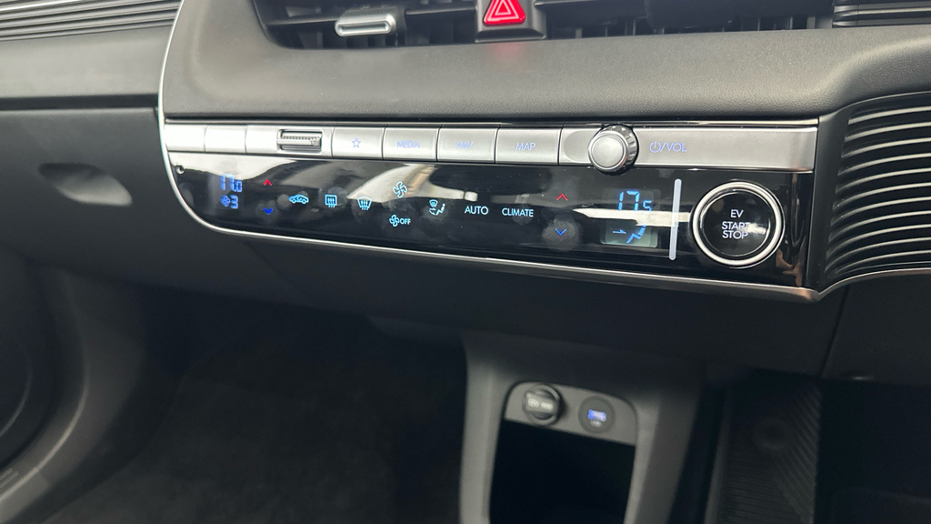 Hyundai Ioniq 5 Hatchback Grey #12