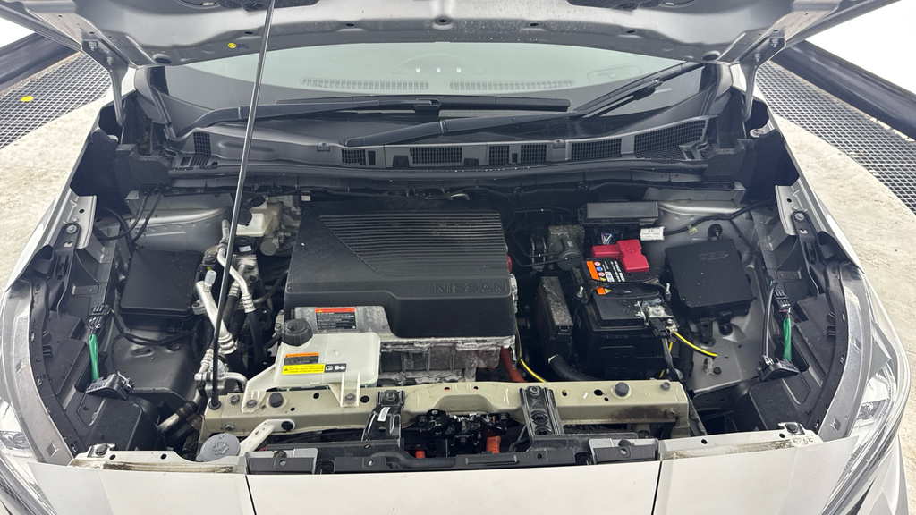 Nissan Leaf 40Kwh Tekna Hatchback Black #16
