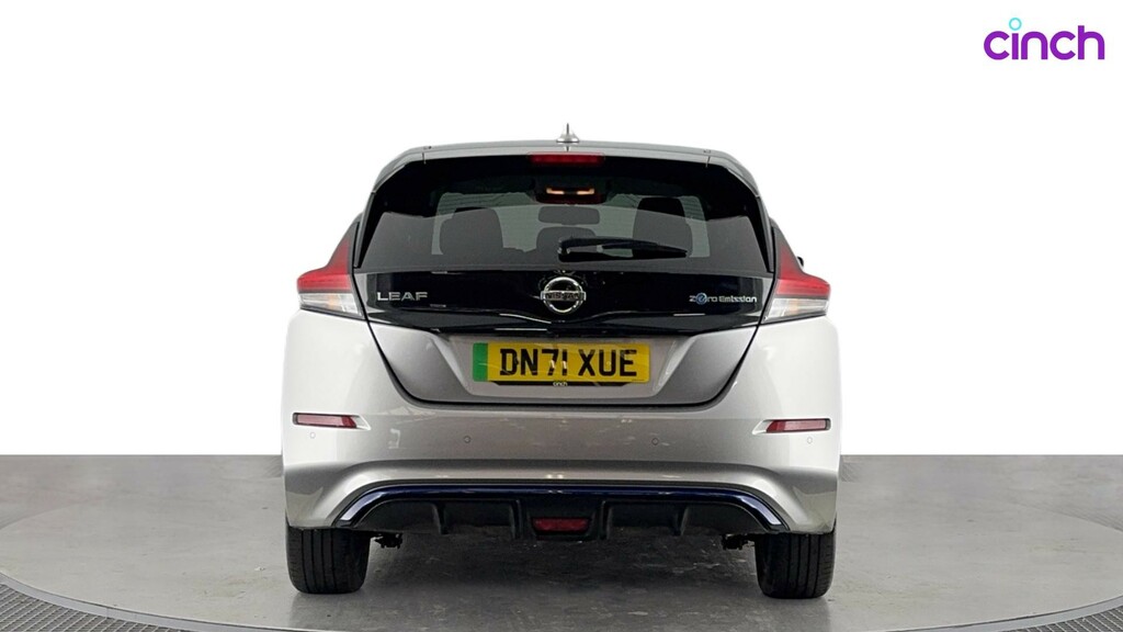 Nissan Leaf 40Kwh Tekna Hatchback Black #4