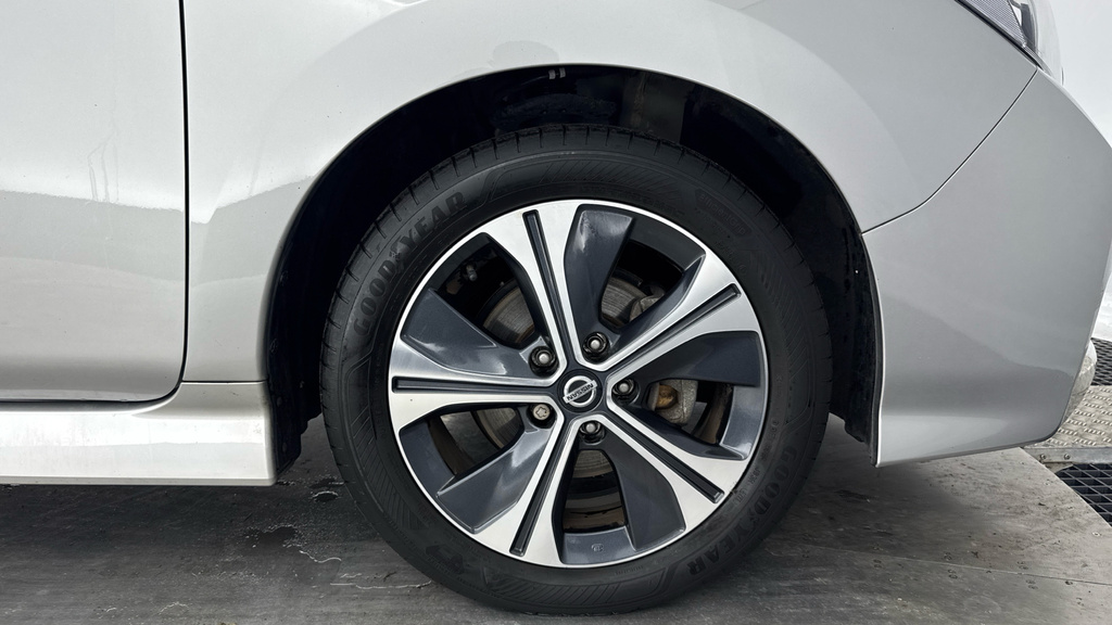Nissan Leaf 40Kwh Tekna Hatchback Black #18