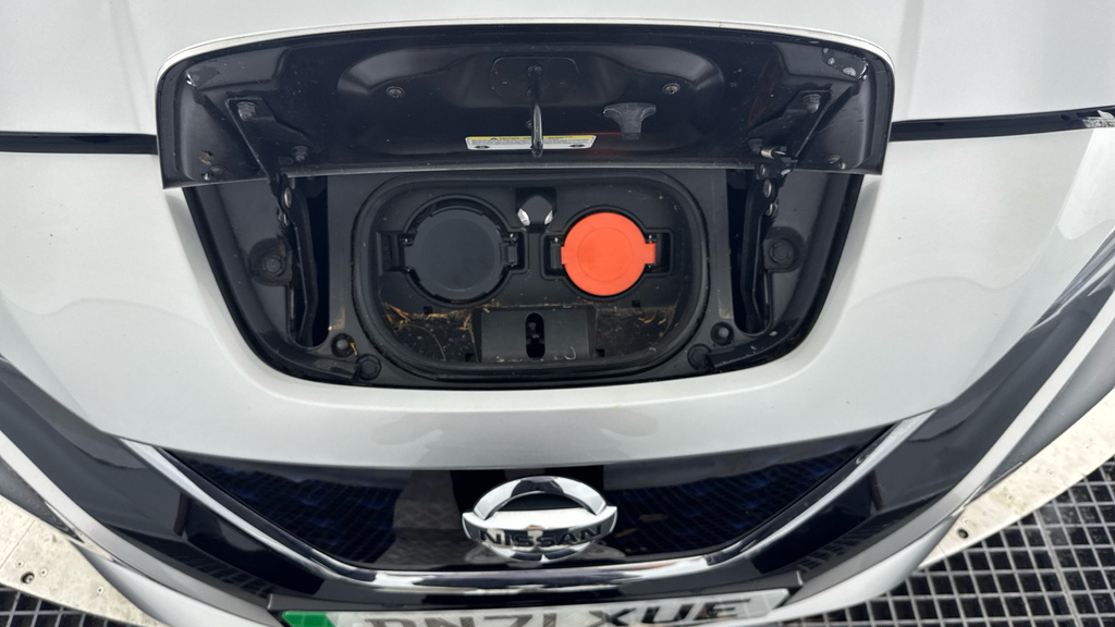 Nissan Leaf 40Kwh Tekna Hatchback Black #21