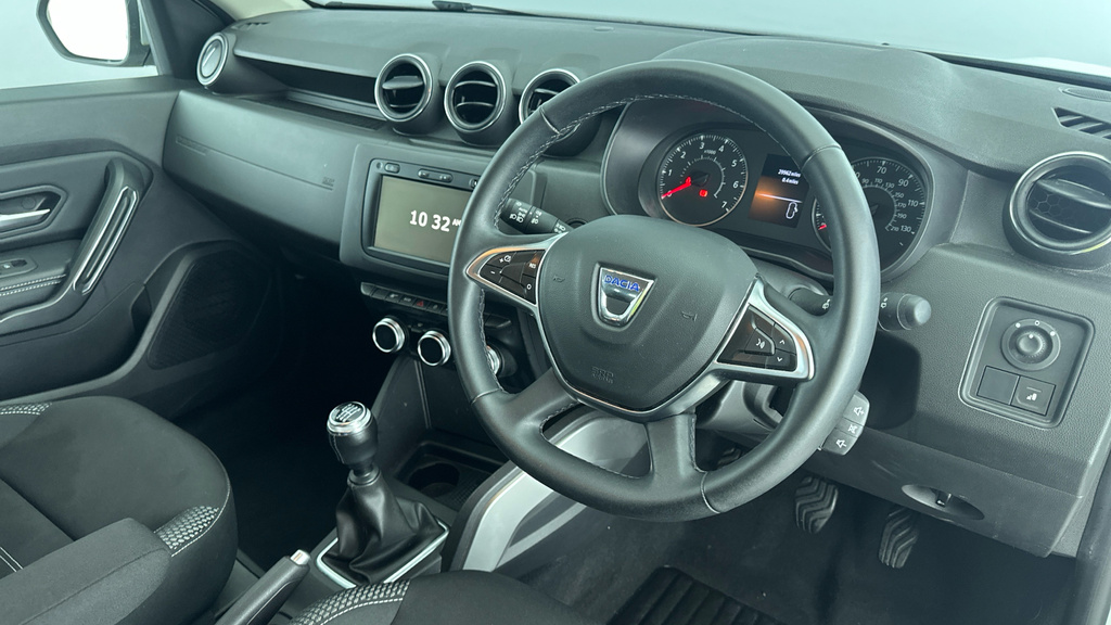 Dacia Duster Suv 1.2 Tce Laureate Euro 6 Ss 201767 Blue #9